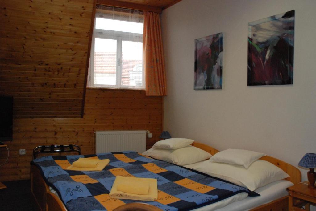 Hotel U Ruze Slavonice Quarto foto